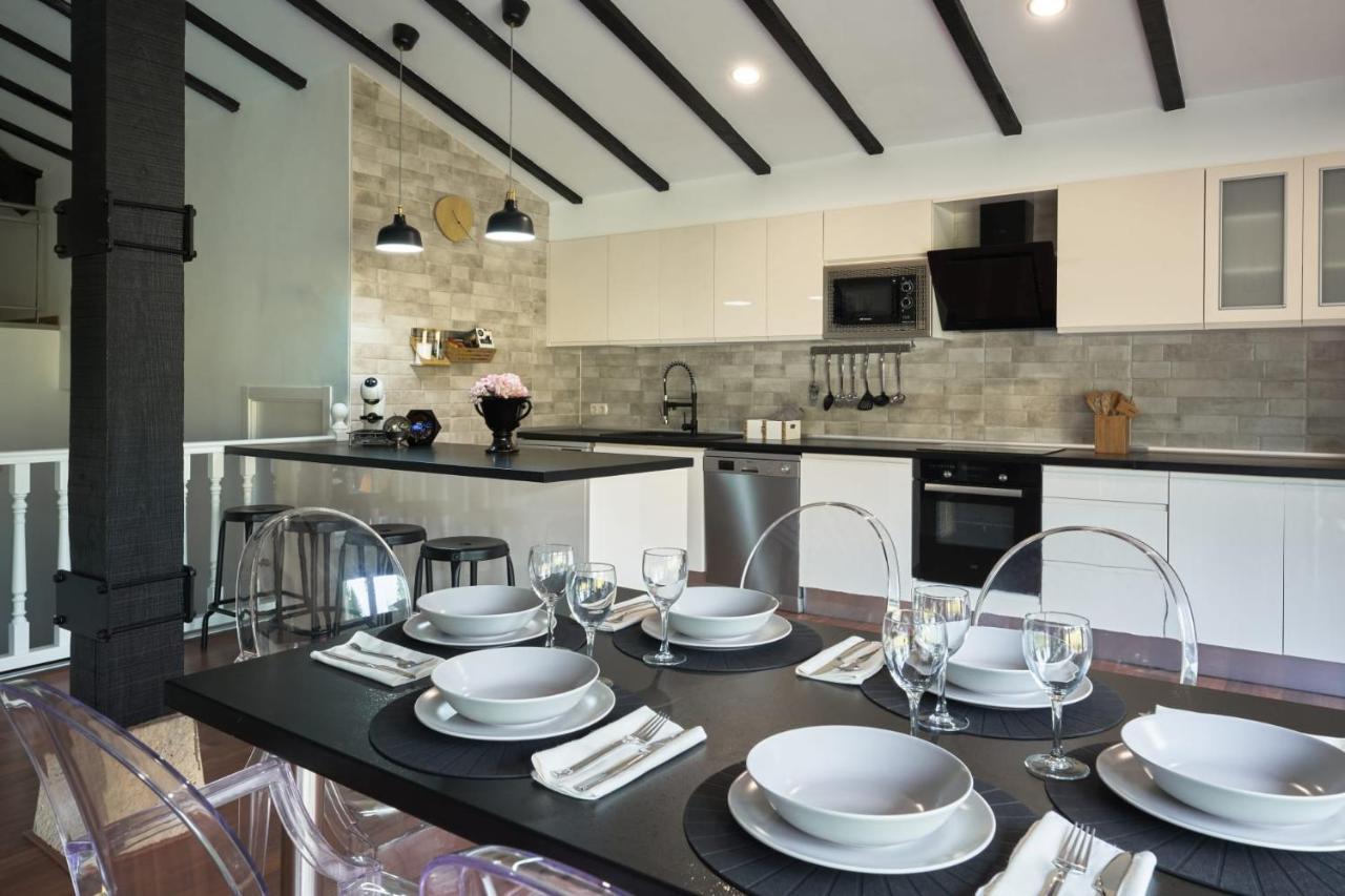 Higer Villa *